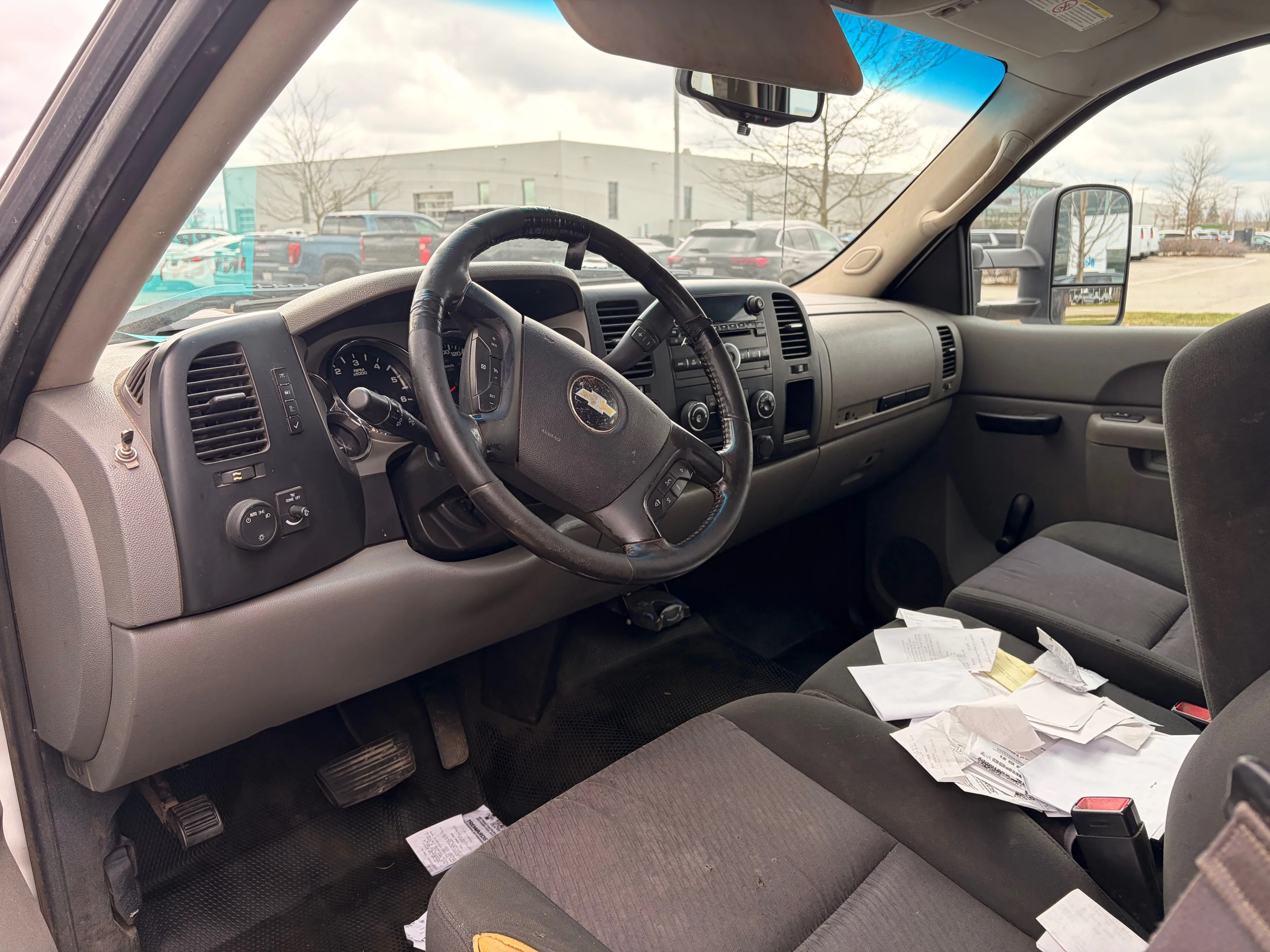 Used 2013  Chevrolet WT image 5