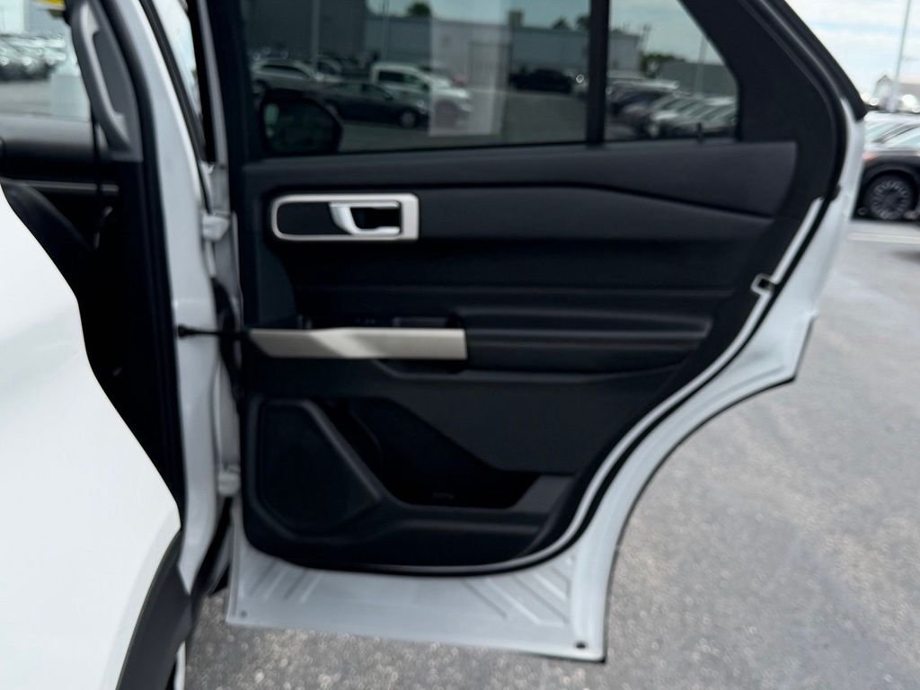 Used 2023 White Ford XLT image 21