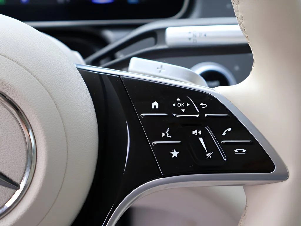 Used 2023 MANUFAKTUR Diamond White Metallic Mercedes-Benz 450 image 33