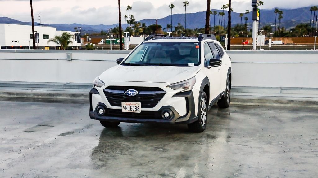 Used 2025 Crystal White Pearl Subaru Premium image 4