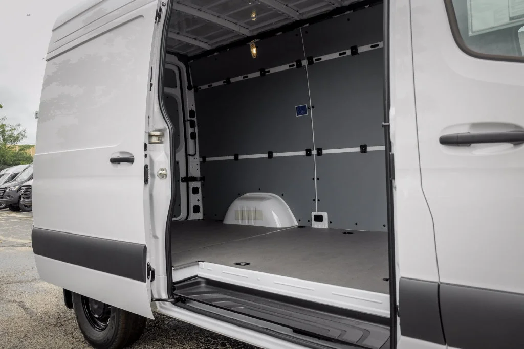 New 2026 Arctic+White Mercedes-Benz Cargo 144 WB image 10