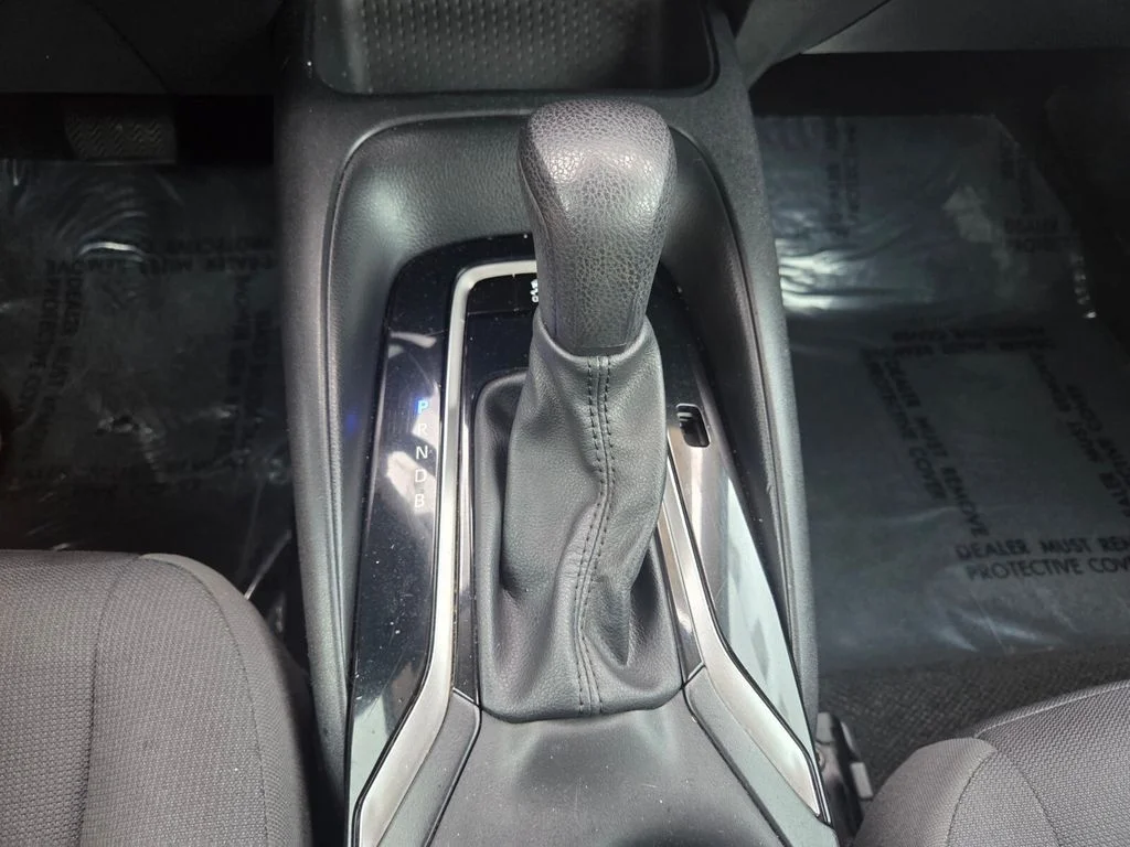 Used 2024 White Toyota LE image 17