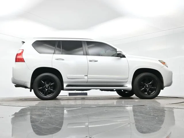 Used 2013 Starfire Pearl Lexus 5DR SUV 4WD image 16