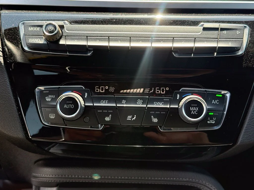 Used 2020 Black BMW sDrive28i image 27