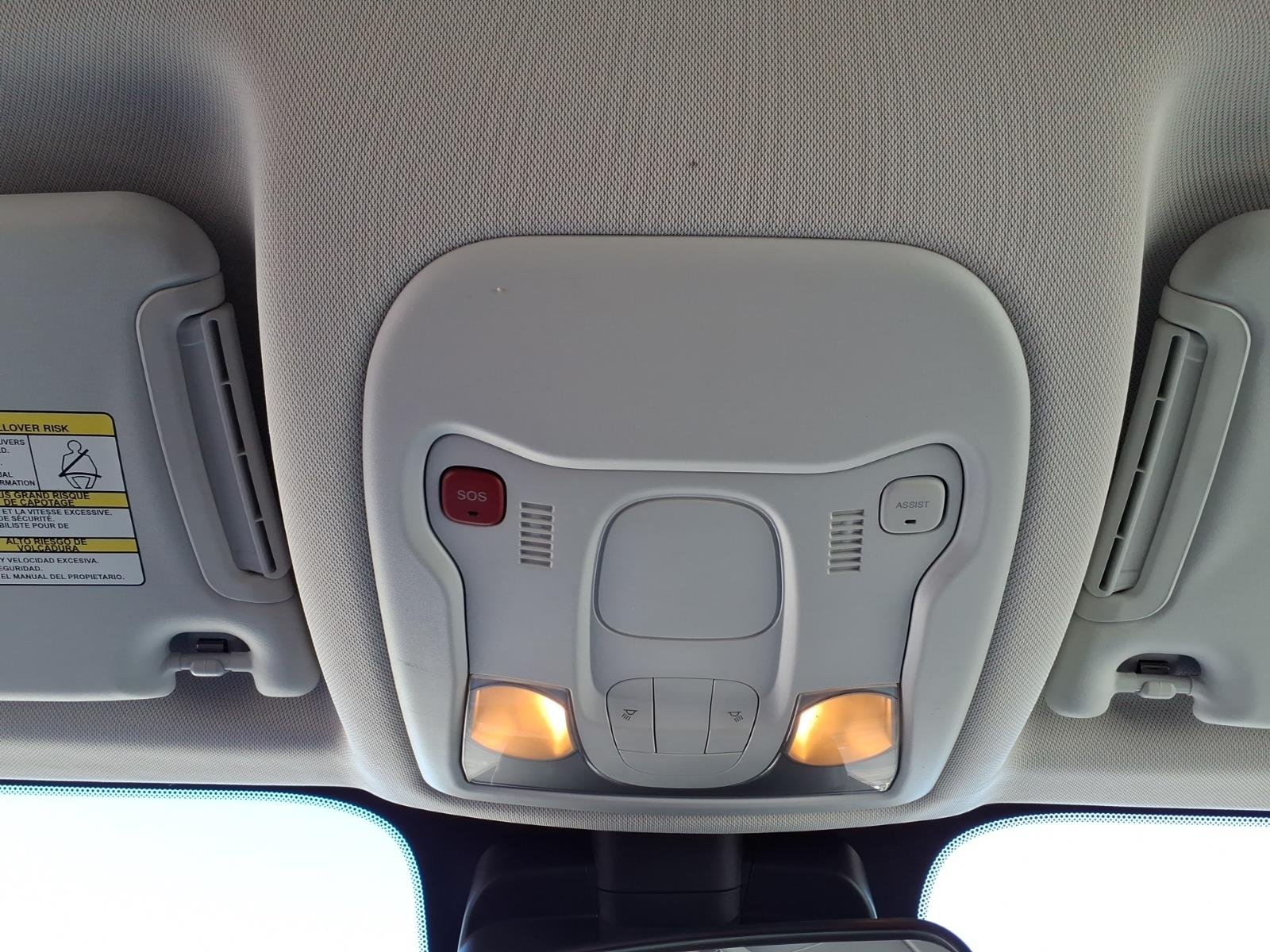 Certified Used 2023  Jeep Latitude image 25