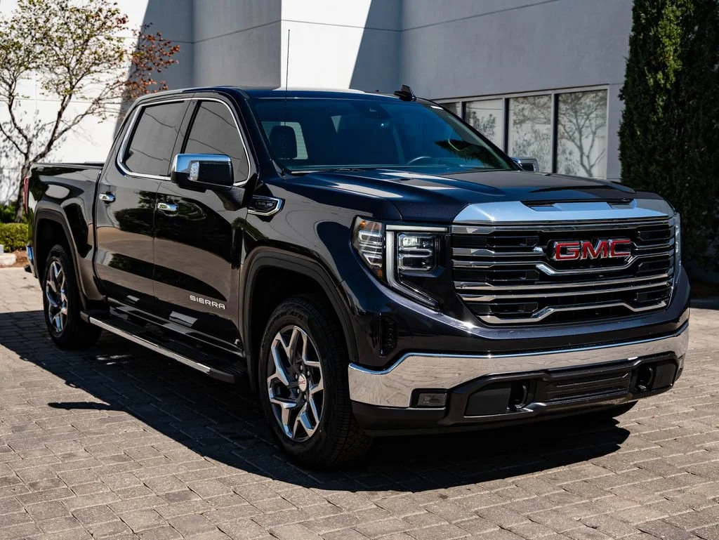 Used 2023 Titanium Rush Metallic GMC SLT image 12