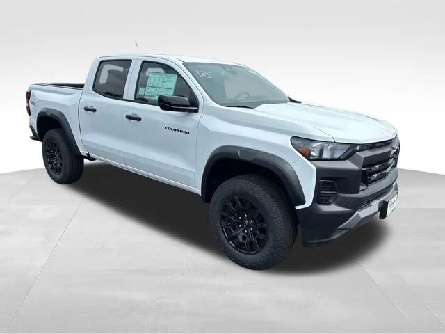New 2026 Summit White Chevrolet Trail Boss image 8