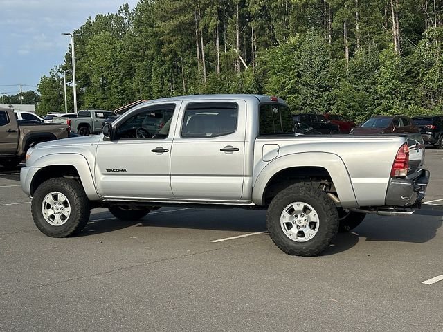Used 2007  Toyota Base image 3