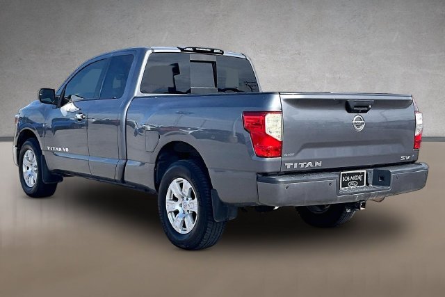 Used 2018 Gun Metallic Nissan SV image 9