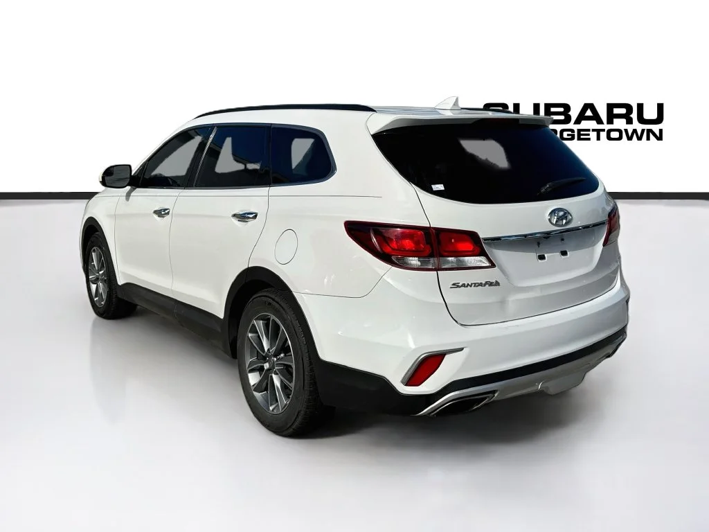 Used 2017 White Hyundai SE image 5