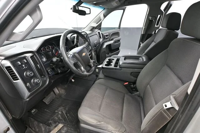 Used 2019 Silver Chevrolet LT image 24