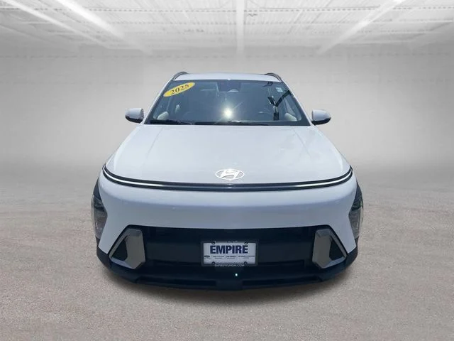 Used 2025 White Hyundai SEL image 11