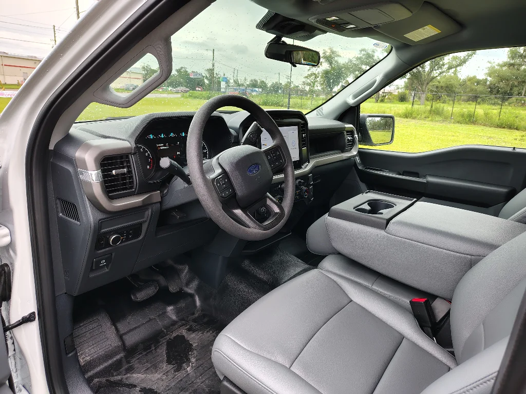 New 2026 Oxford White Ford XL image 16