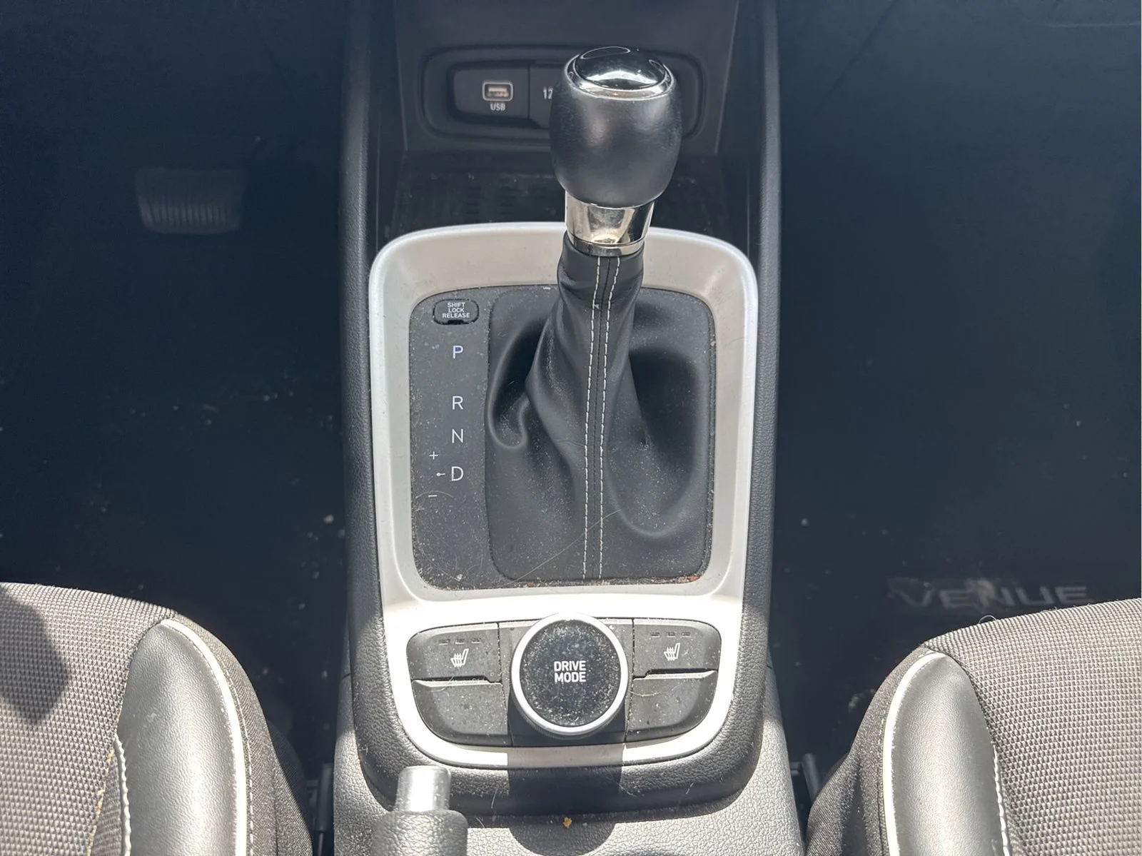 Used 2023 Ceramic White Hyundai Limited image 28