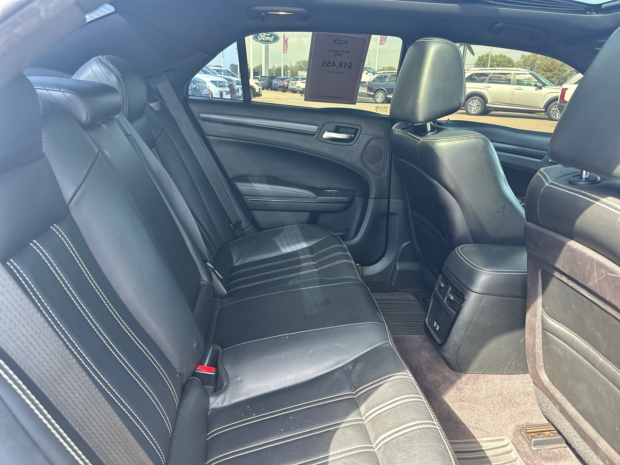Used 2016 Jazz Blue Pearlcoat Chrysler Base image 4