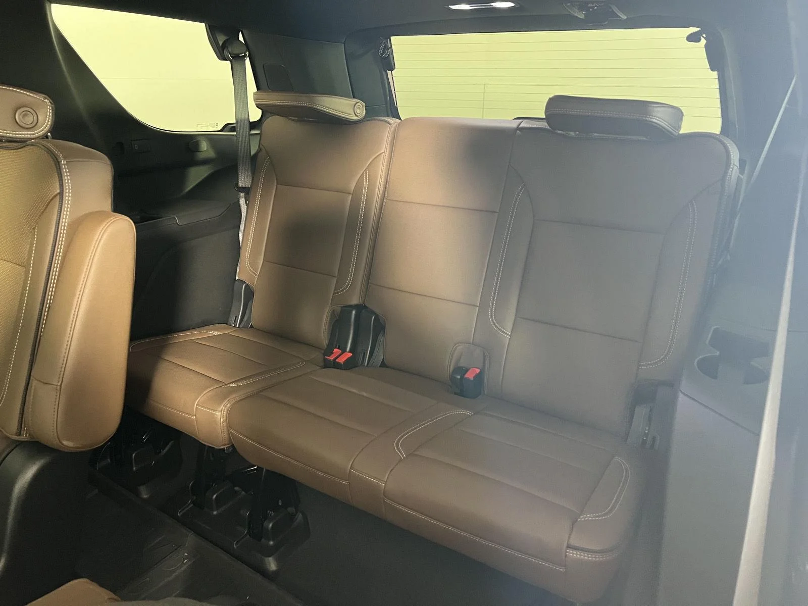 Used 2025 Iridescent Pearl Tricoat Chevrolet High Country image 27