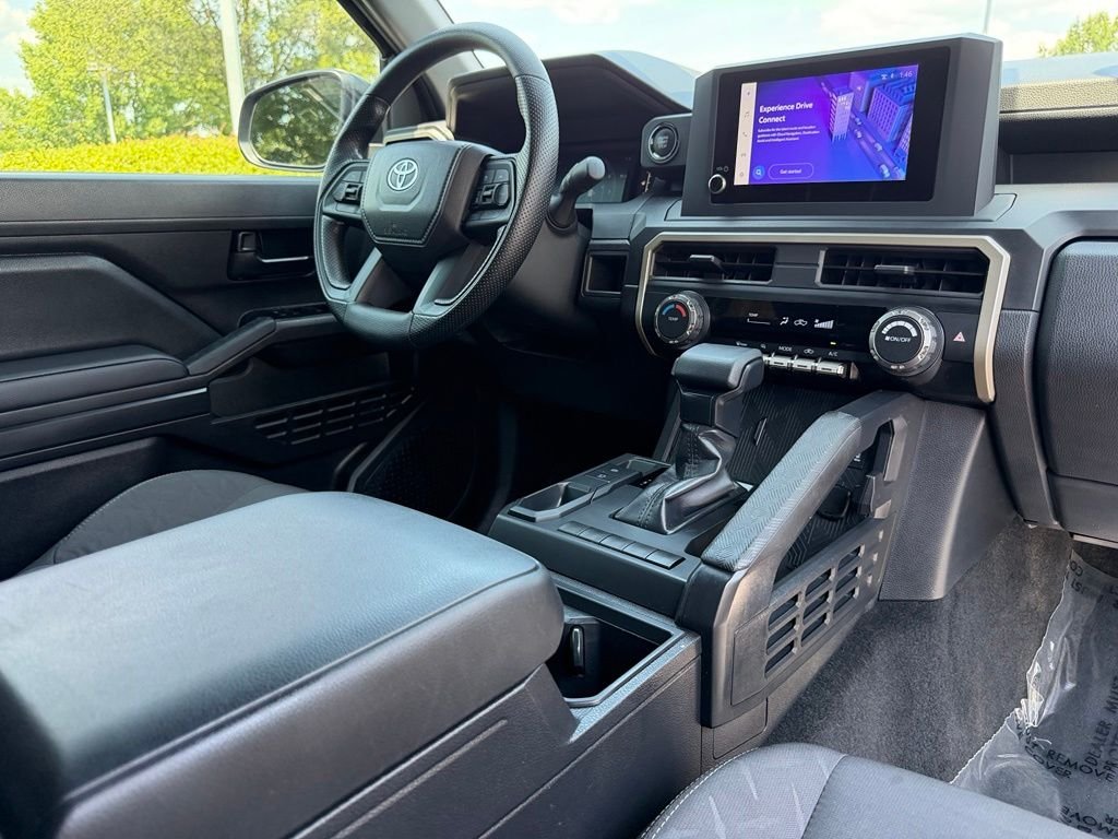 Certified Used 2025  Toyota SR image 13