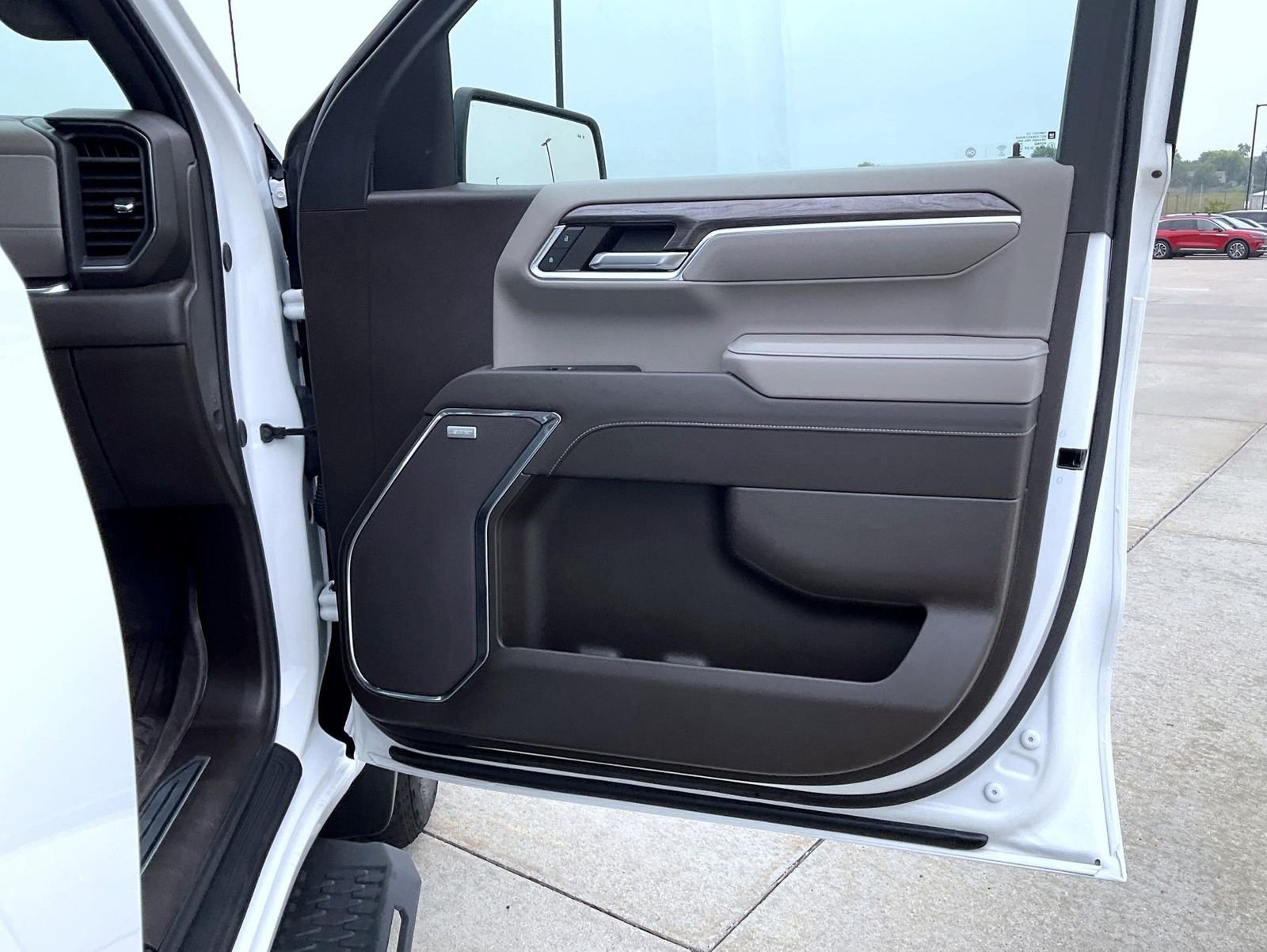 Used 2024 White Chevrolet LTZ image 17