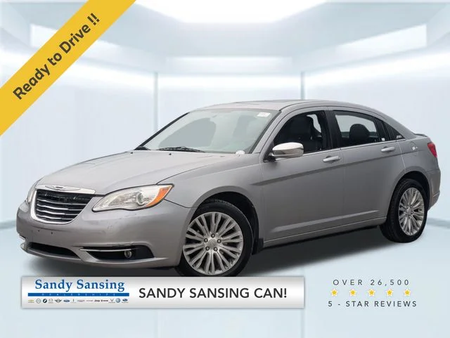 2013 Chrysler 200 Limited's photo