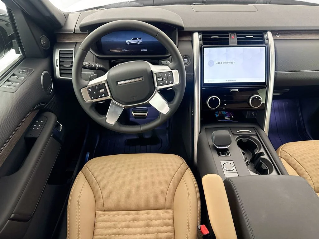 New 2026 White Land Rover Dynamic SE image 23