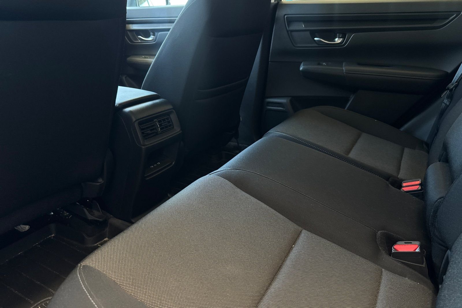 Certified Used 2025 Solar Silver Metallic Honda EX image 8