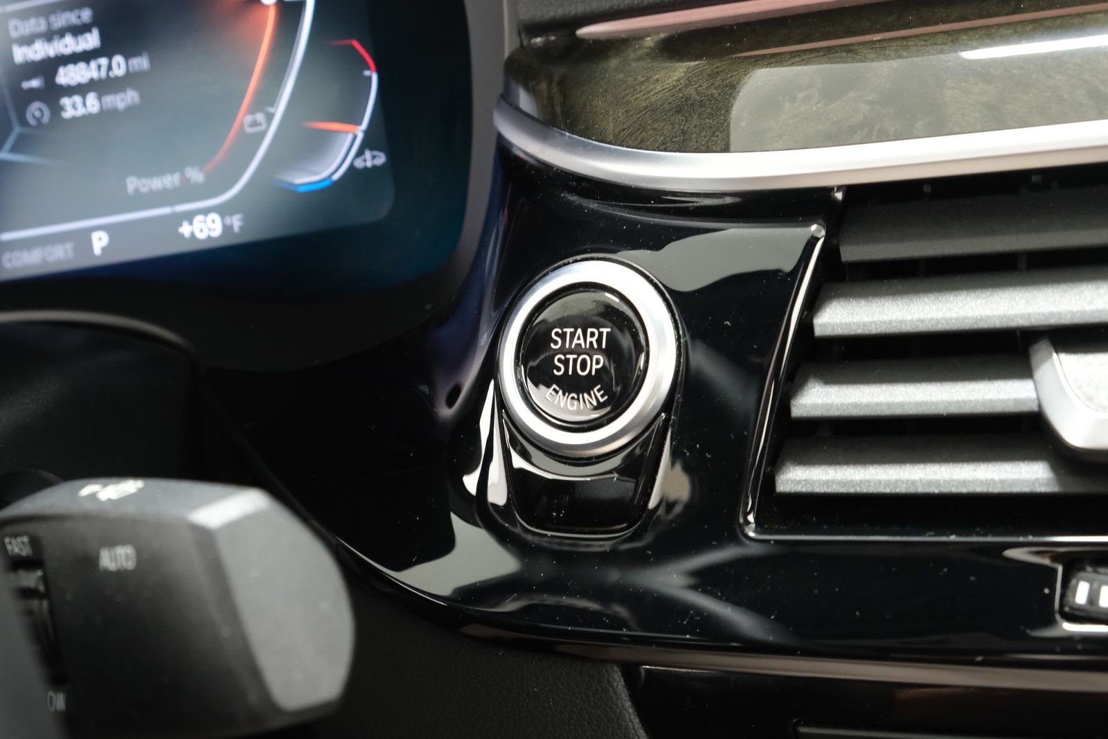 Used 2023 Black Sapphire Metallic BMW 540i xDrive image 20