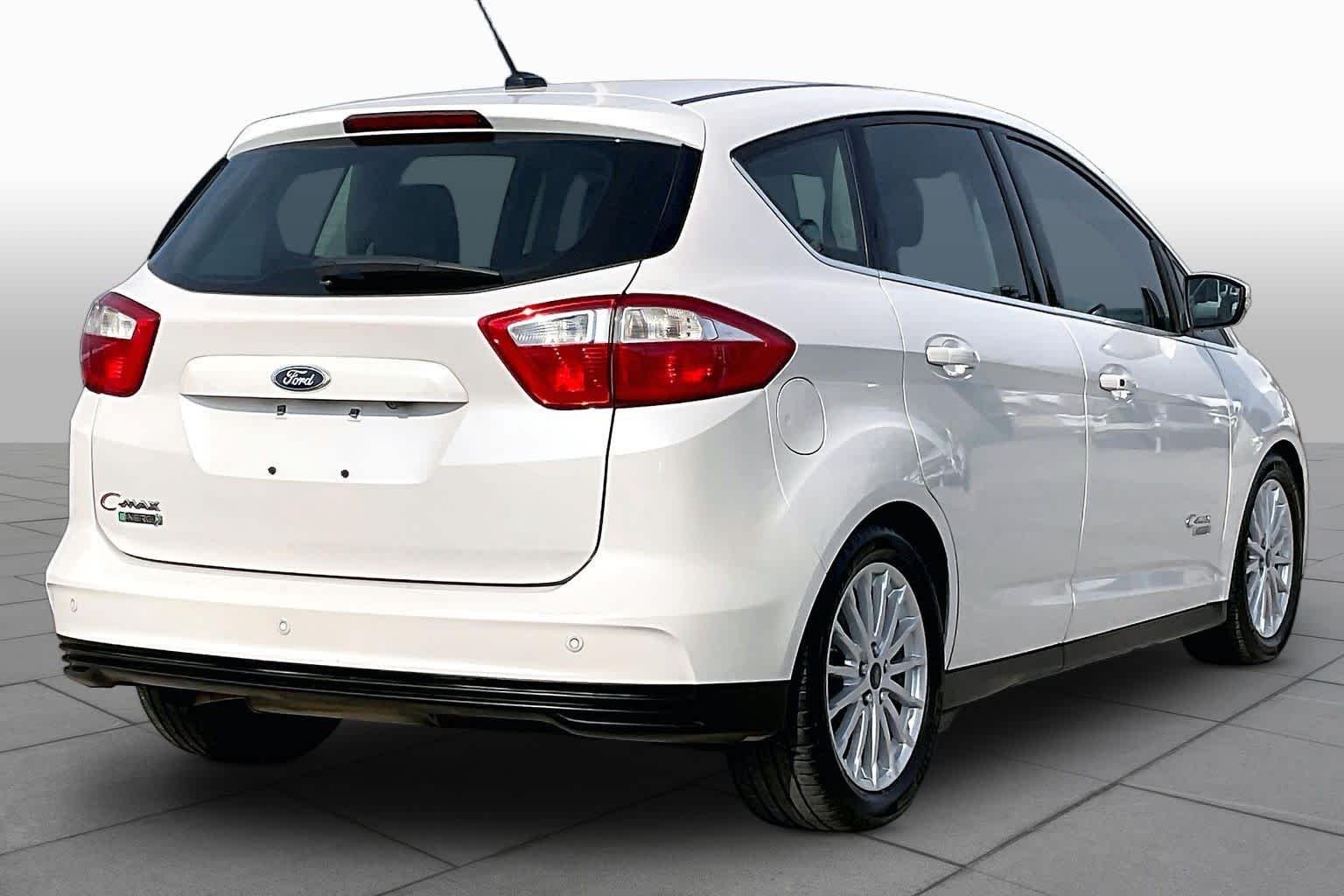 Used 2015 White Platinum Metallic Tri-Coat Ford SEL image 12