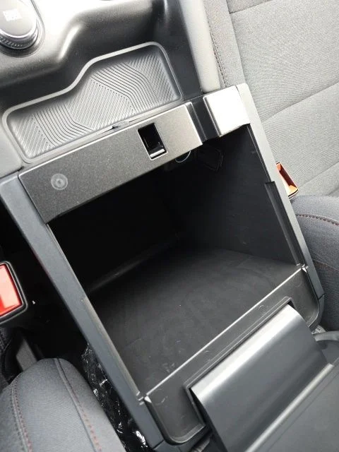 New 2027 Gray Ford 4DR 4WD ACTIVE image 26
