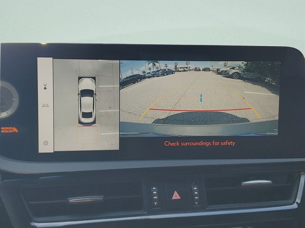 2024 Lexus ES Hybrid 300h Ultra Luxury - Photo 17