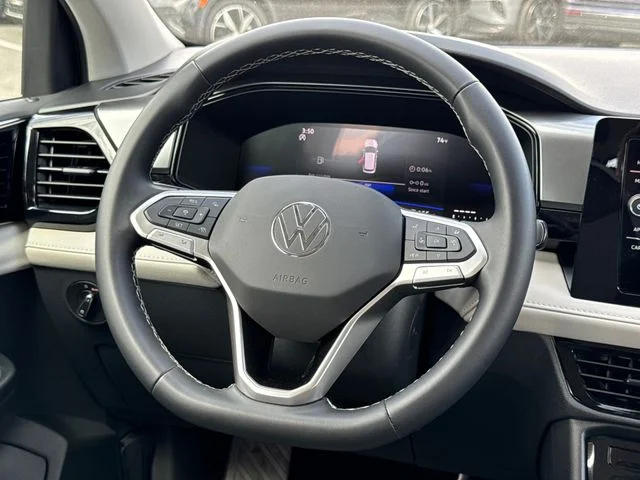 Certified Used 2025 Pure White Volkswagen 1.5T S image 31