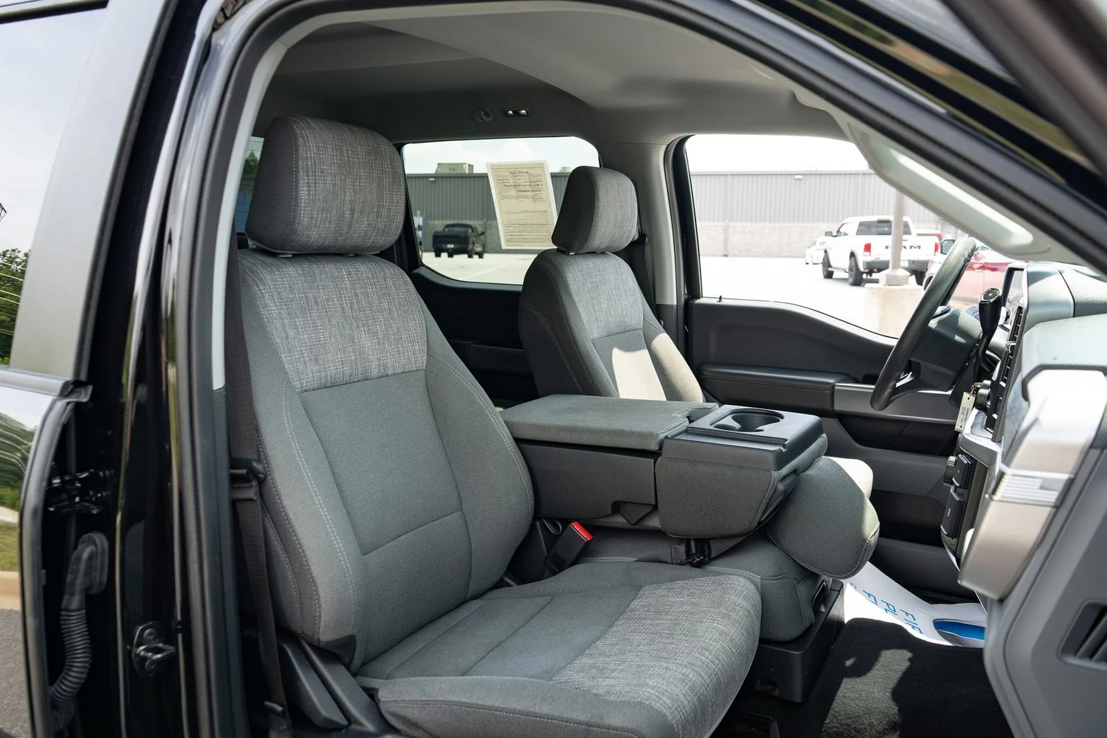Used 2023  Ford XLT image 22