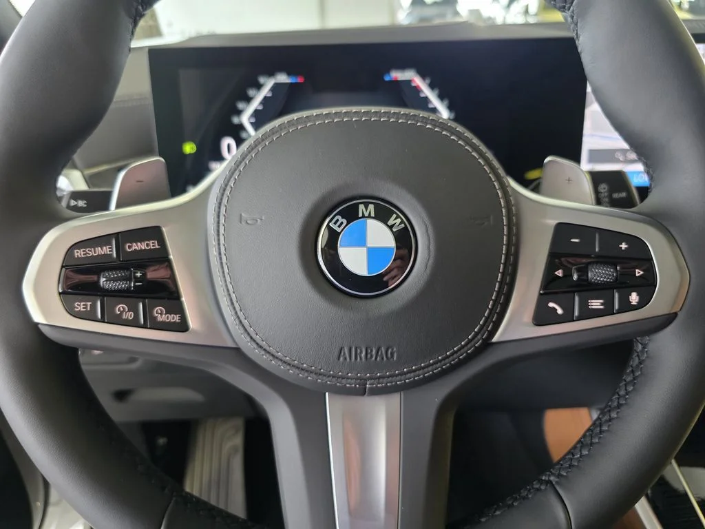 New 2026 Alpine White BMW sDrive40i image 21
