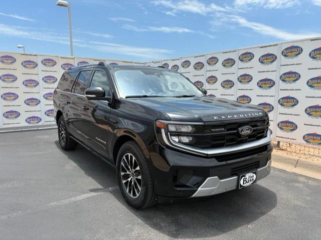 Used 2025 Black Metallic Ford Platinum image 2