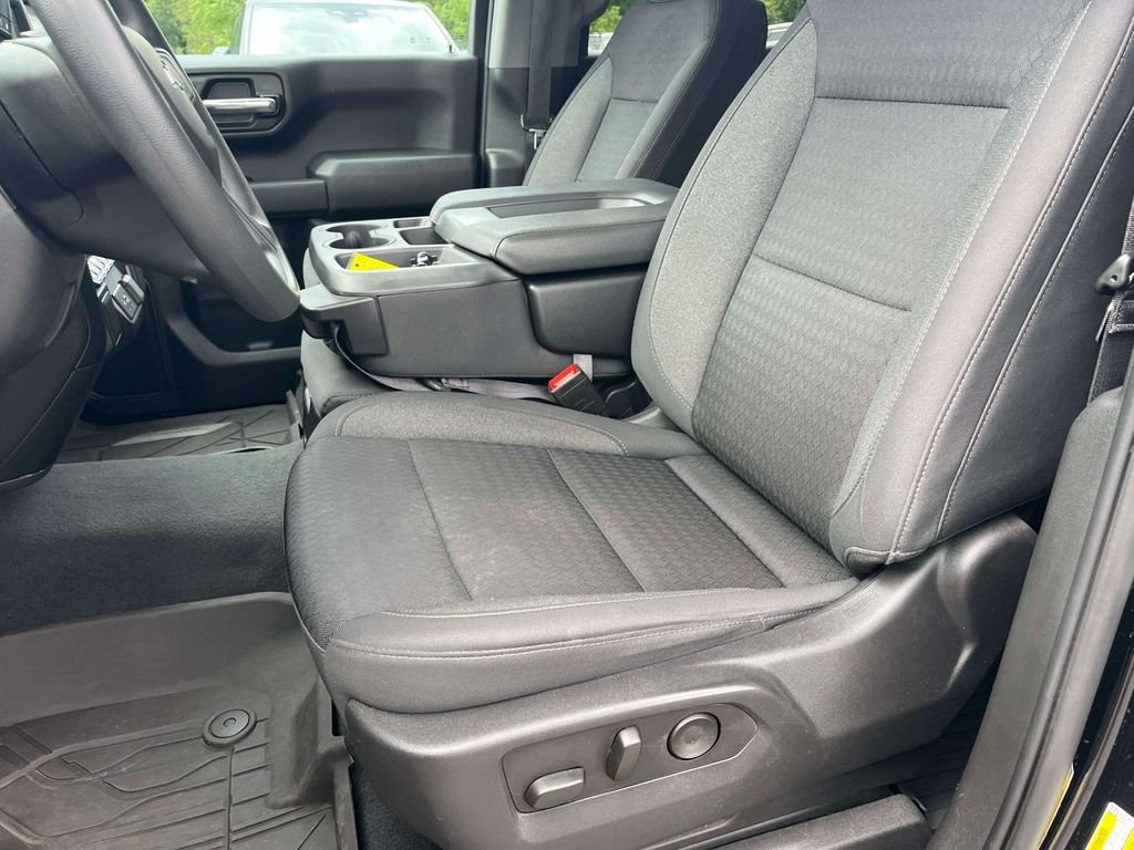 Used 2023 Black Chevrolet Custom image 9