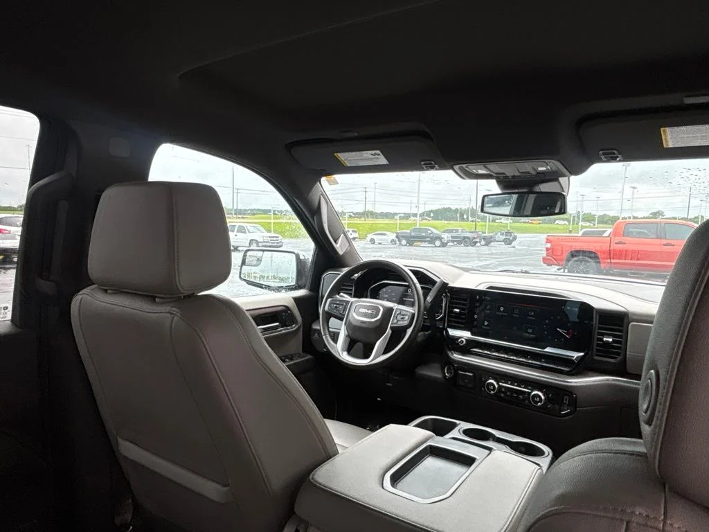 Used 2025 Black GMC SLT image 33