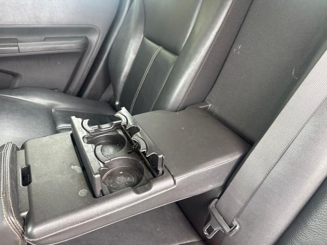 Used 2010  Ford Limited image 19