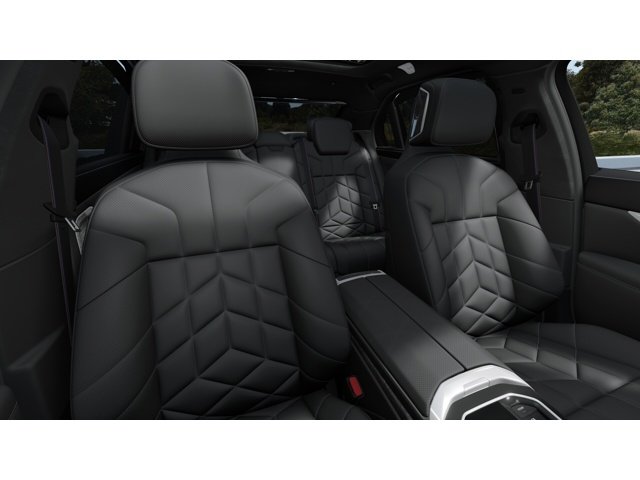 New 2026 Dravit Grey Metallic BMW xDrive60 image 11