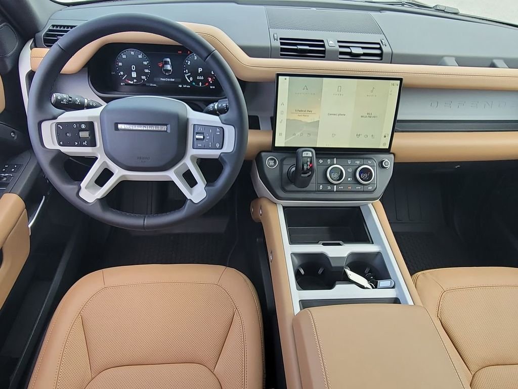 New 2026 Woolstone Green Land Rover X-Dynamic SE image 16
