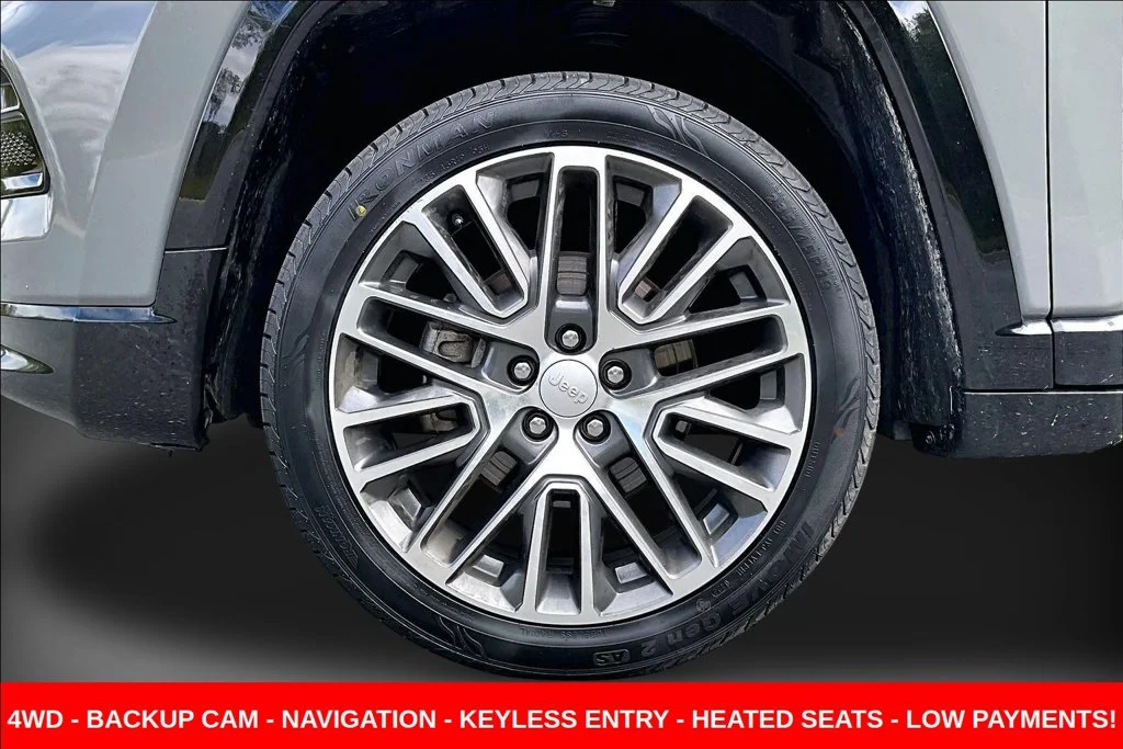 Used 2022 Gray Jeep Limited image 40