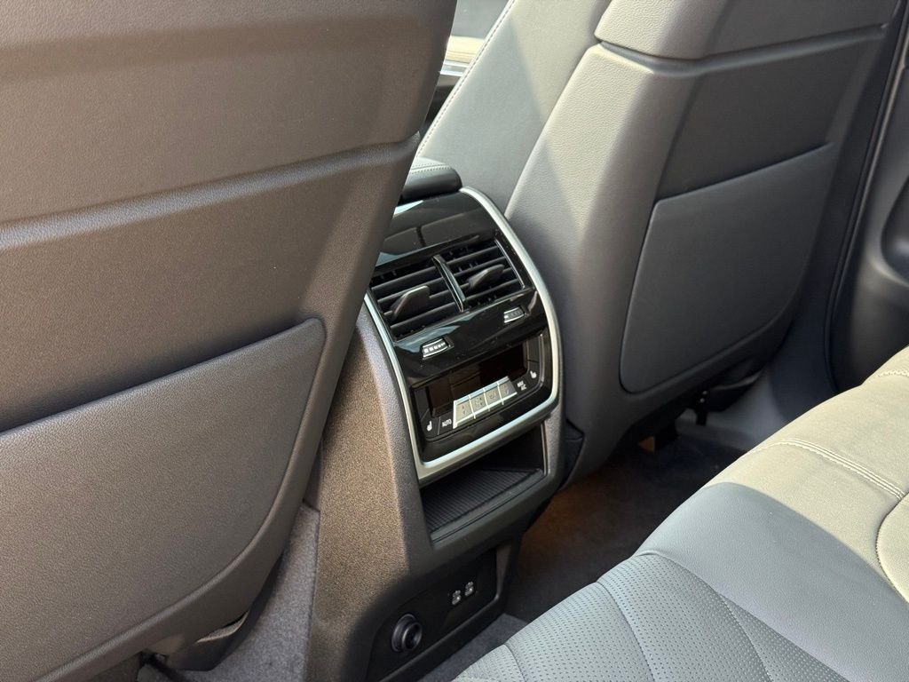 2026 BMW X5 50e - Photo 20