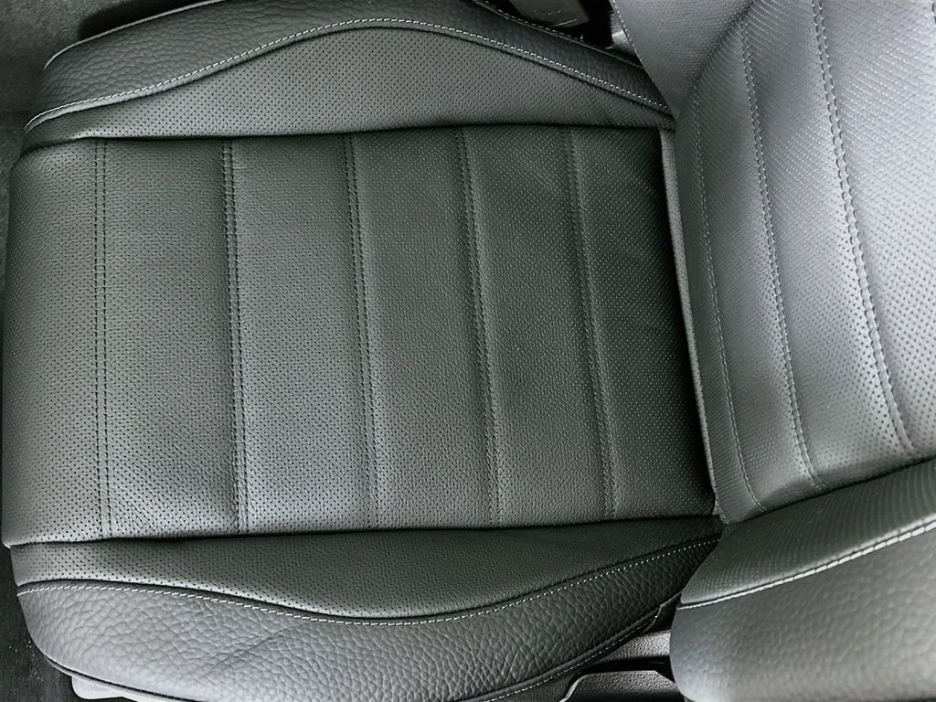 New 2026 Obsidian Black Metallic Mercedes-Benz GLE 580 image 19