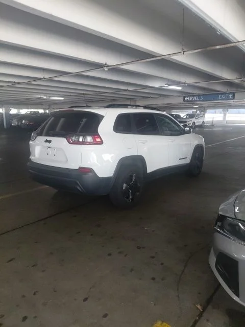 Used 2021 White Jeep Latitude Plus image 4