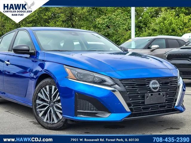 Used 2025 Nissan Altima SV with VIN 1N4BL4DVXSN309967 for sale in Forest Park, IL
