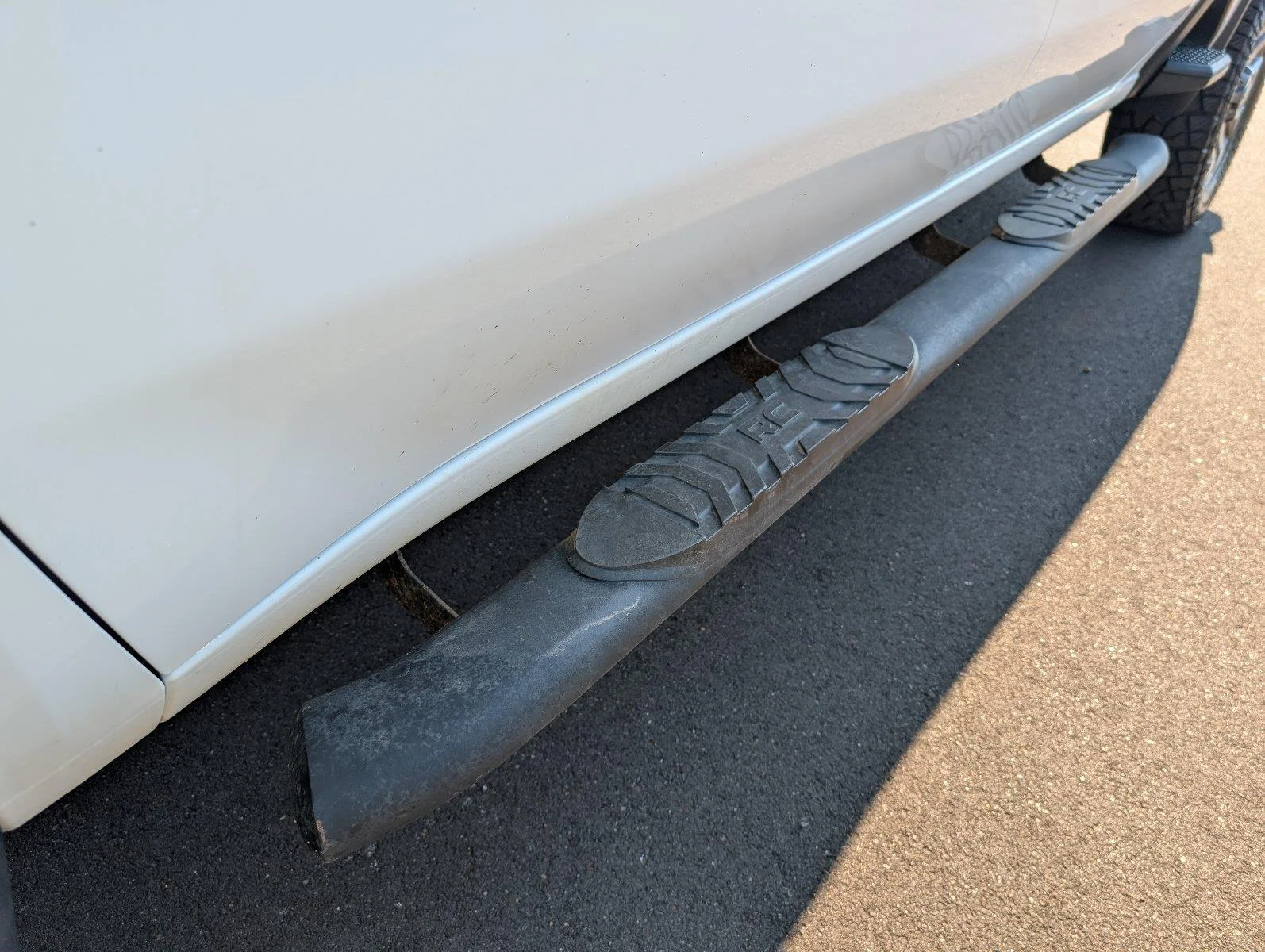 Used 2021 SUMMIT WHITE Chevrolet Custom image 13