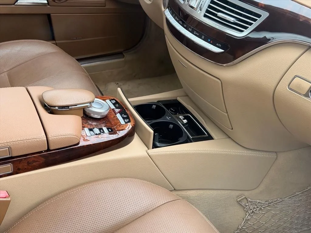 Used 2007 Black Mercedes-Benz S 550 image 19
