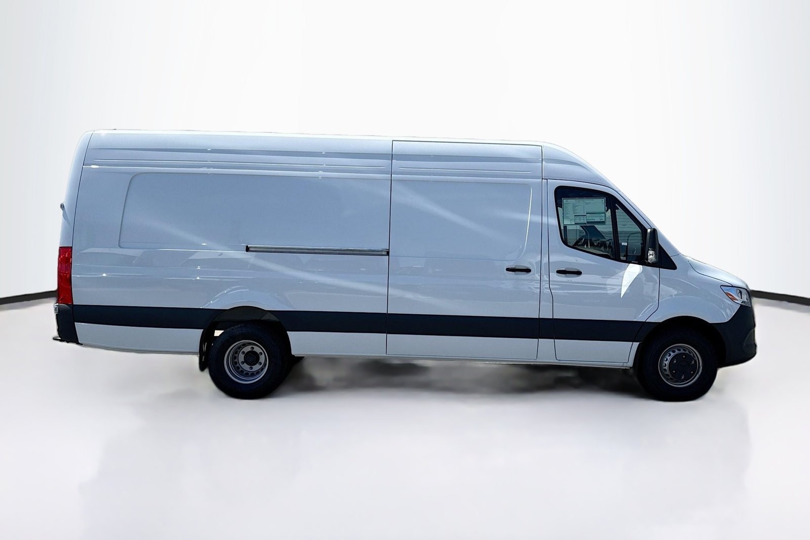 New 2026 Arctic White Mercedes-Benz  image 4