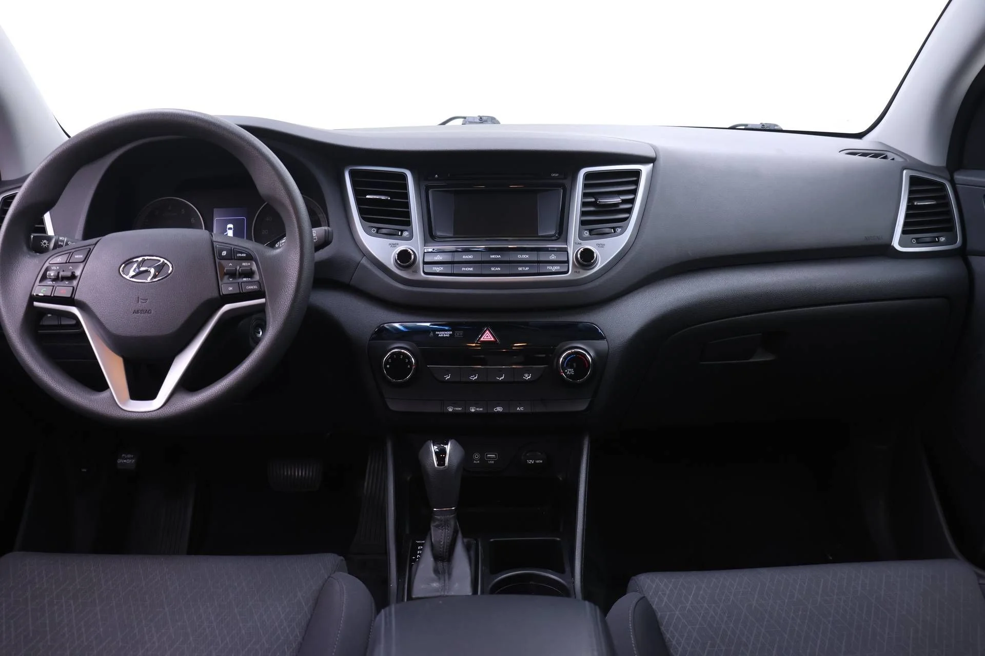 Used 2017 Coliseum Gray Hyundai SE image 5