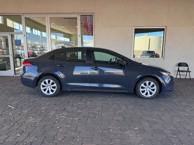 Used 2024  Toyota LE image 5