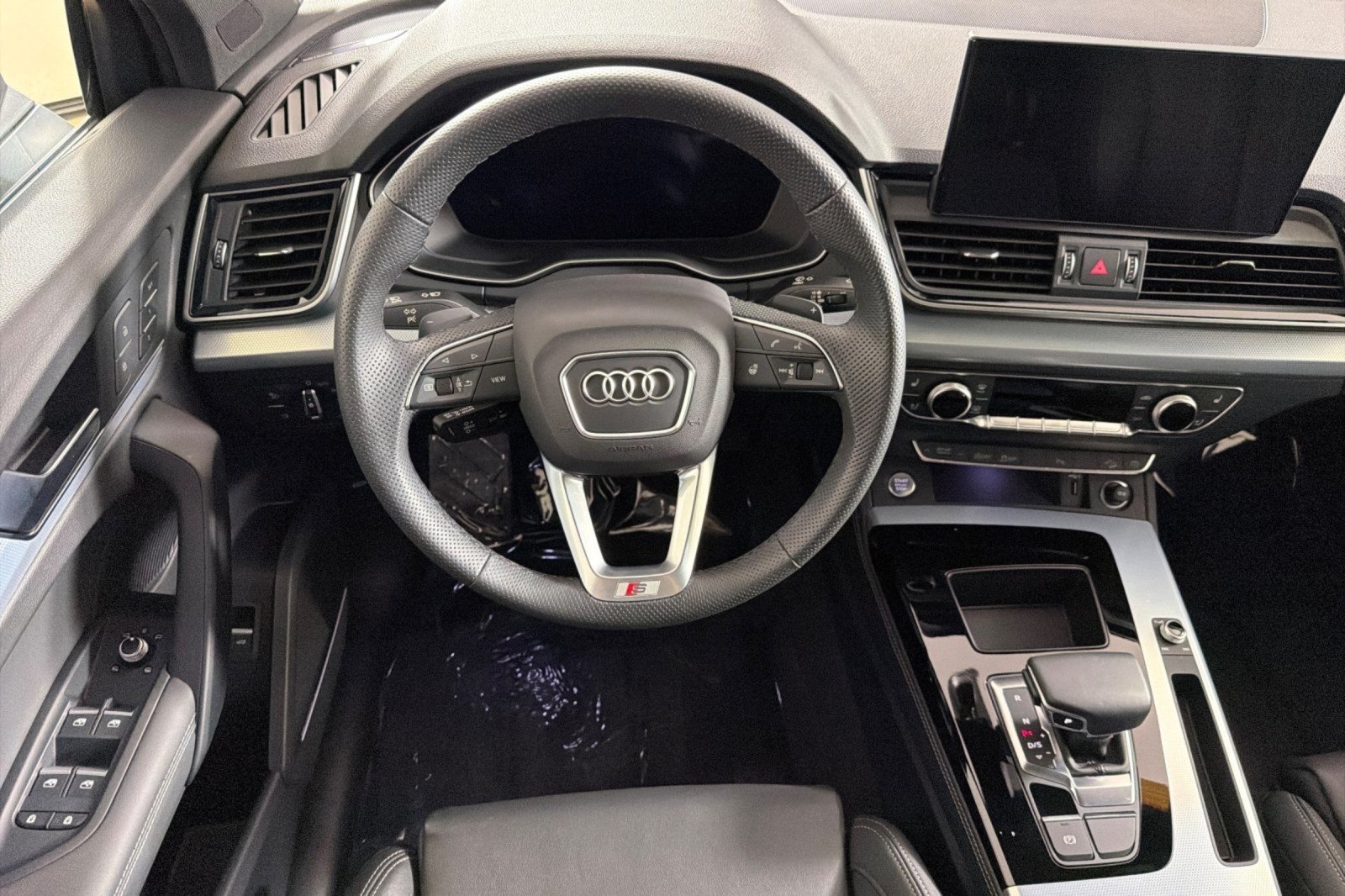 Used 2024 Daytona Gray Pearl Effect Audi S line Premium Plus 45 TFSI quattro image 13