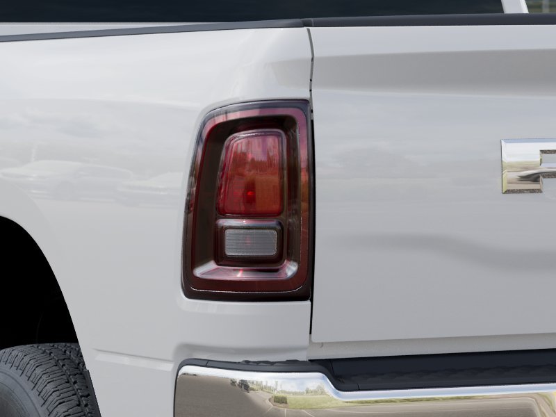 New 2026 Bright White Clearcoat RAM Tradesman image 26